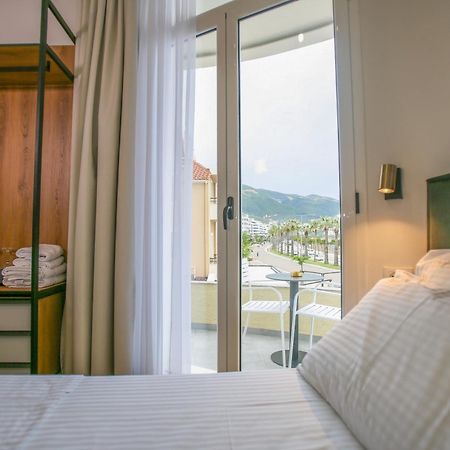 Vala Boutique Hotel Vlorë Extérieur photo