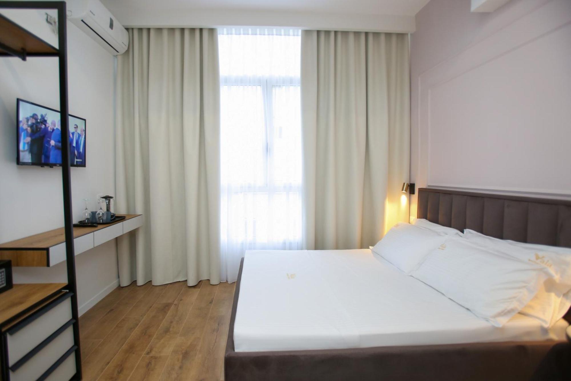 Vala Boutique Hotel Vlorë Extérieur photo