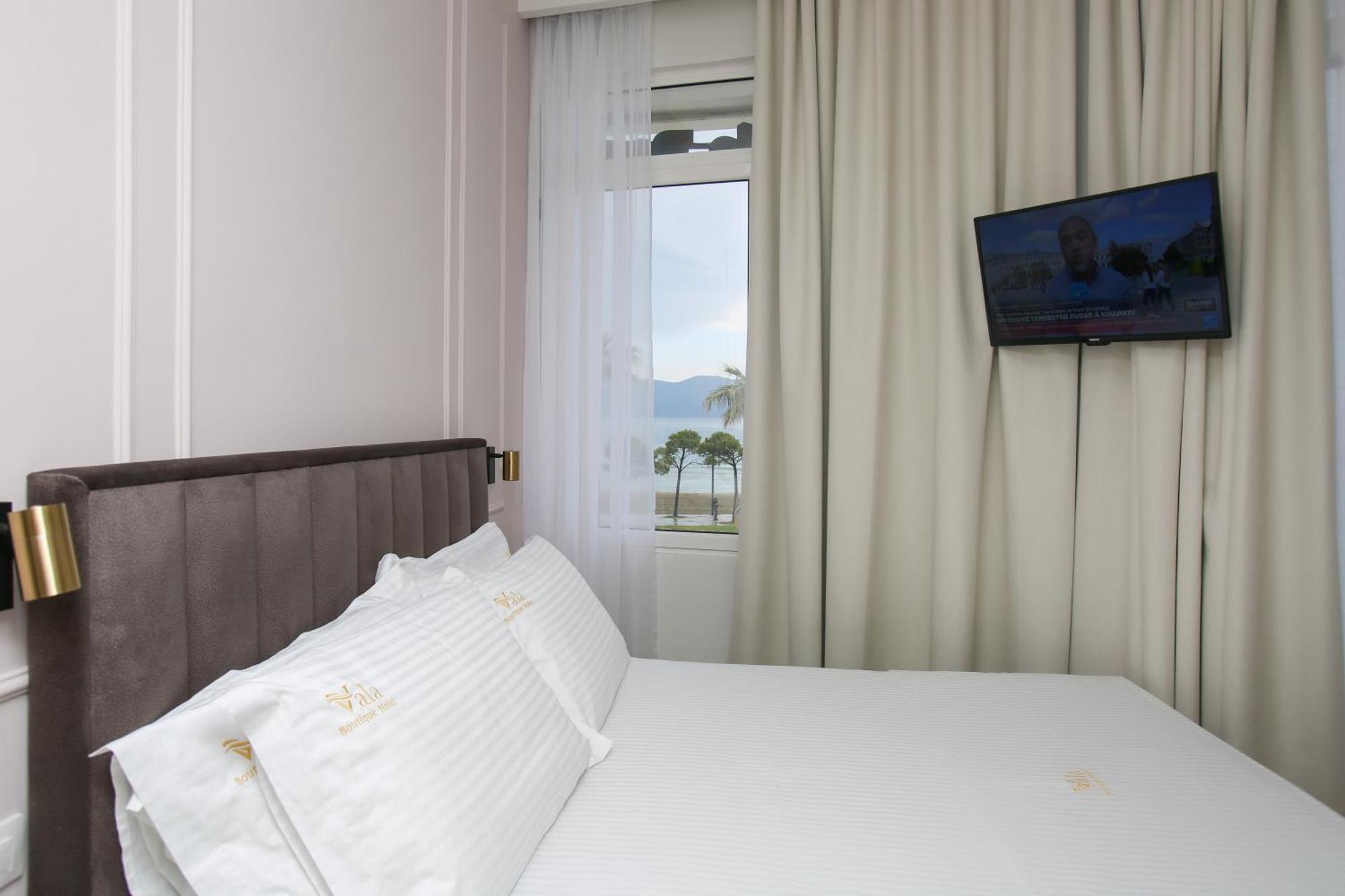 Vala Boutique Hotel Vlorë Extérieur photo