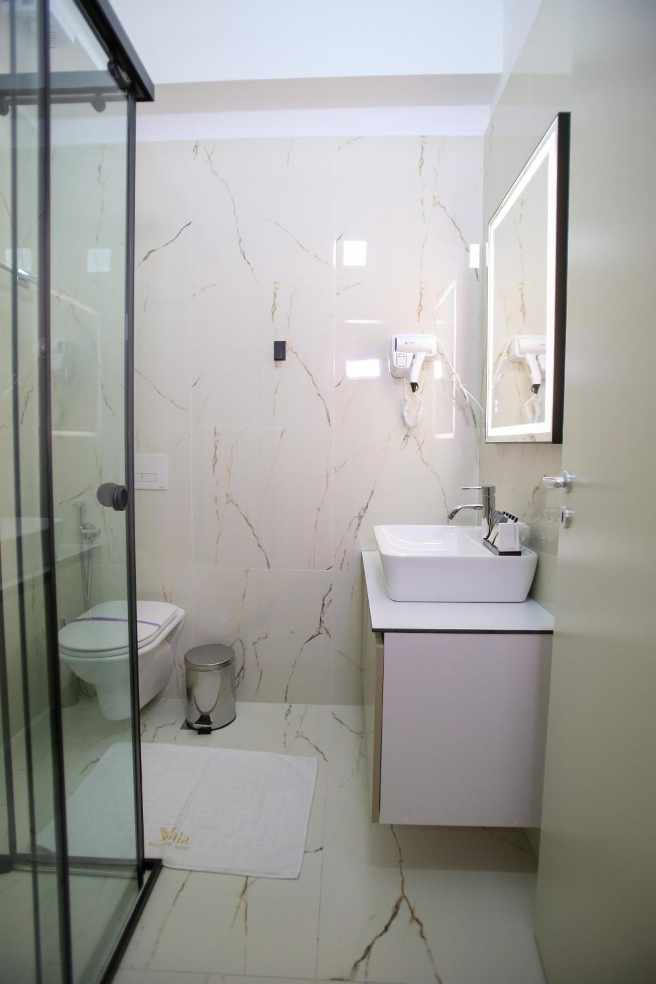 Vala Boutique Hotel Vlorë Extérieur photo