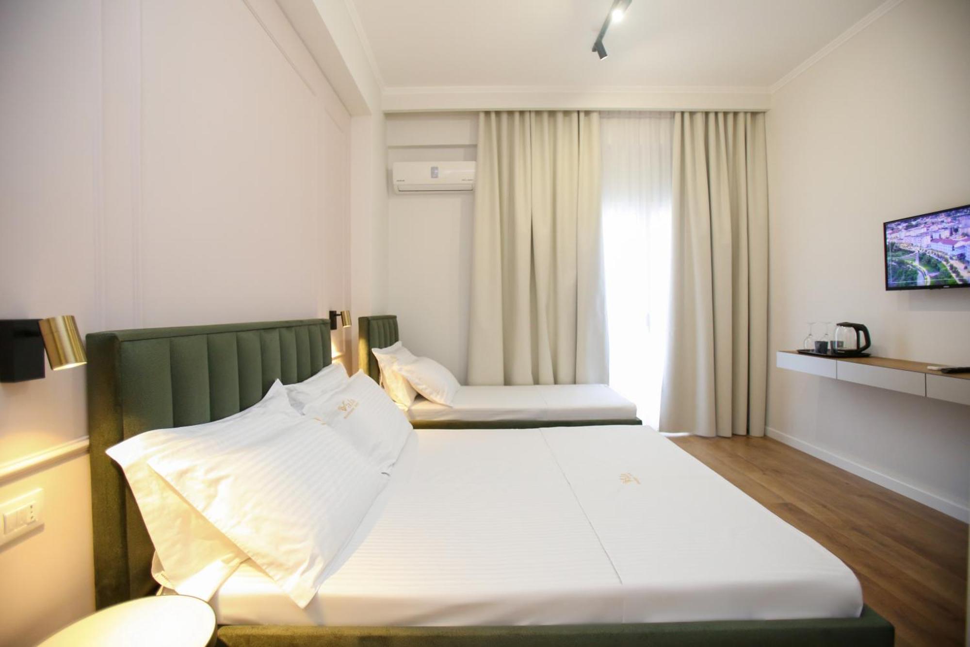 Vala Boutique Hotel Vlorë Extérieur photo