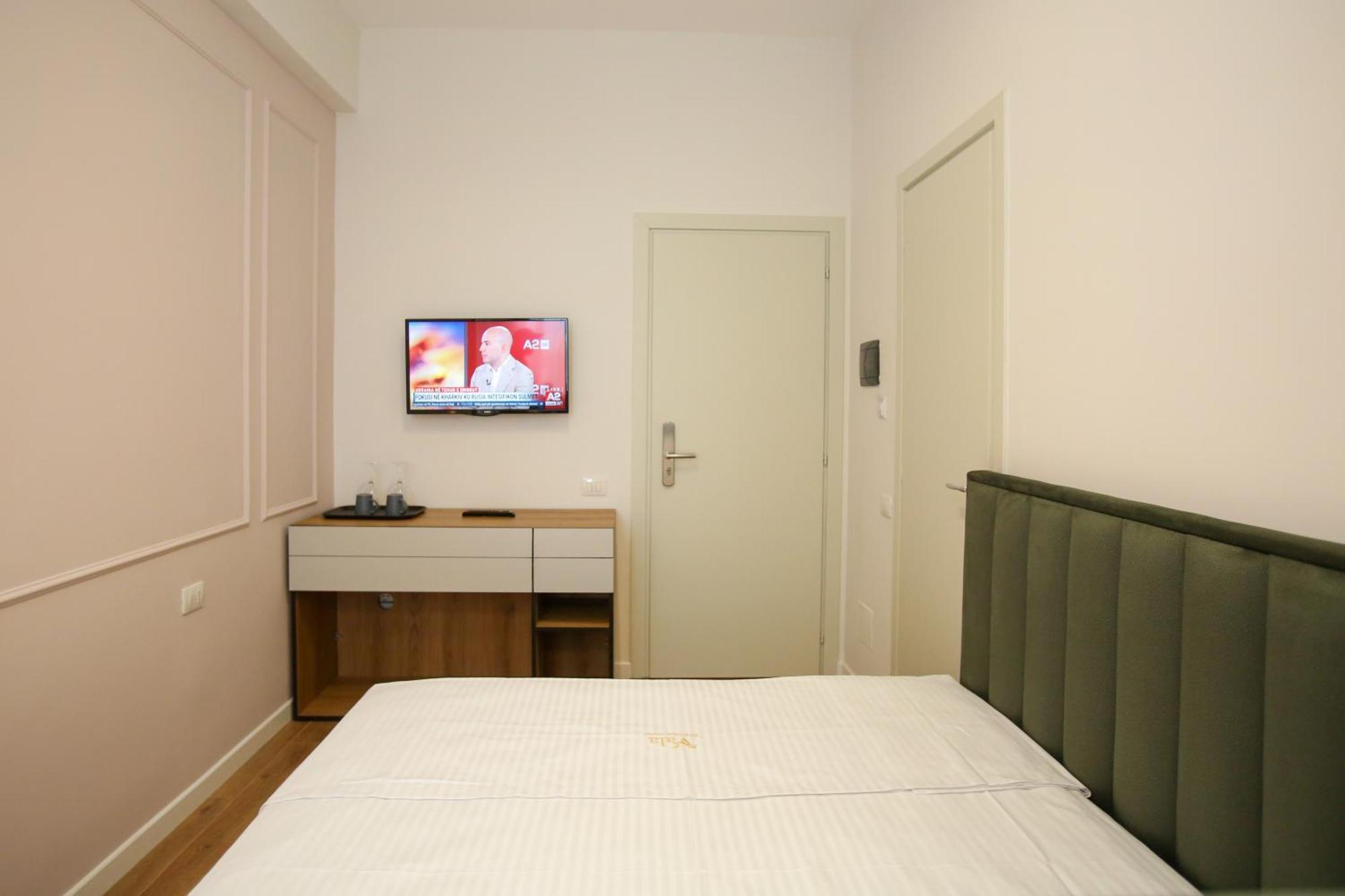 Vala Boutique Hotel Vlorë Extérieur photo
