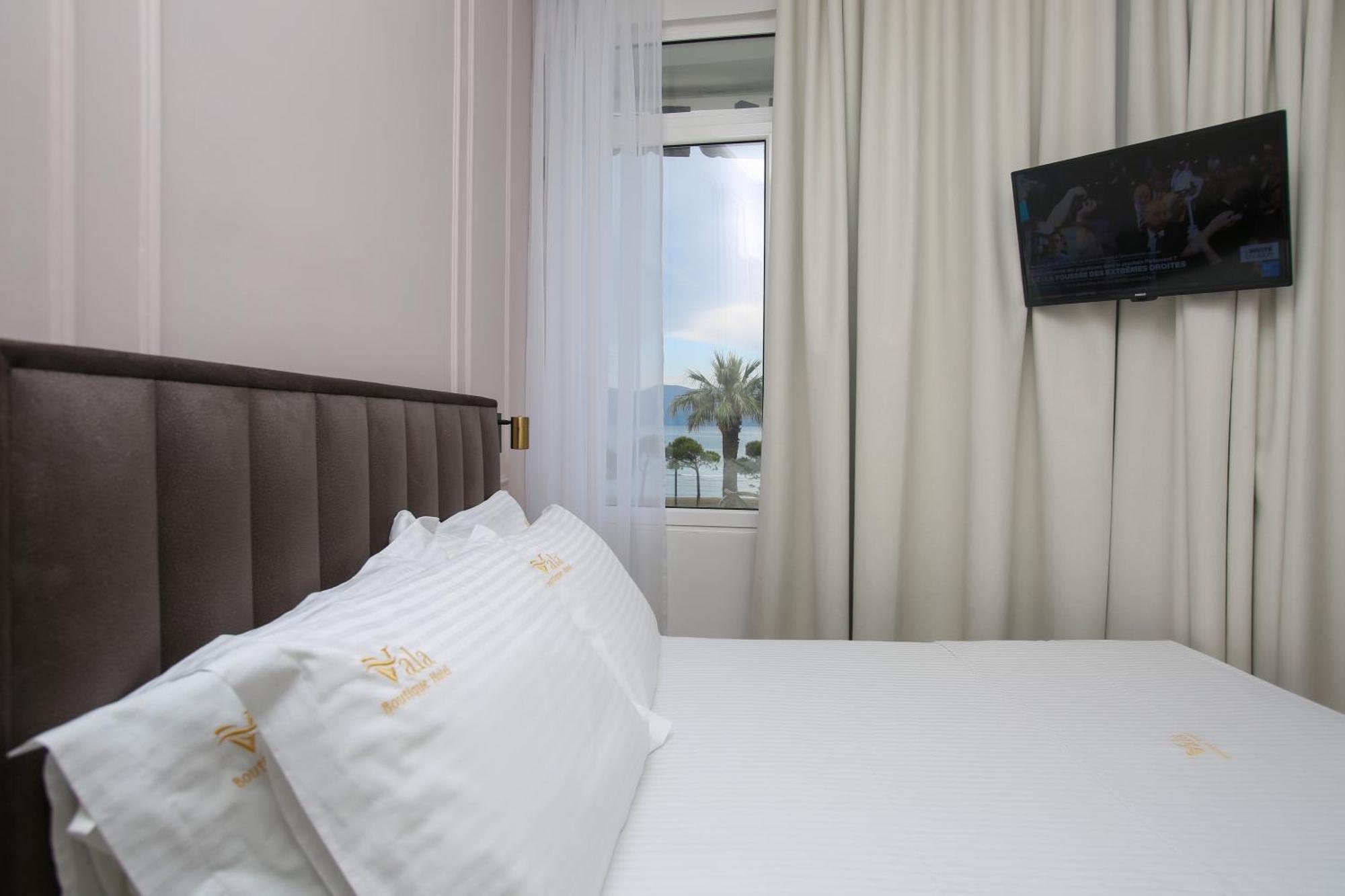 Vala Boutique Hotel Vlorë Extérieur photo